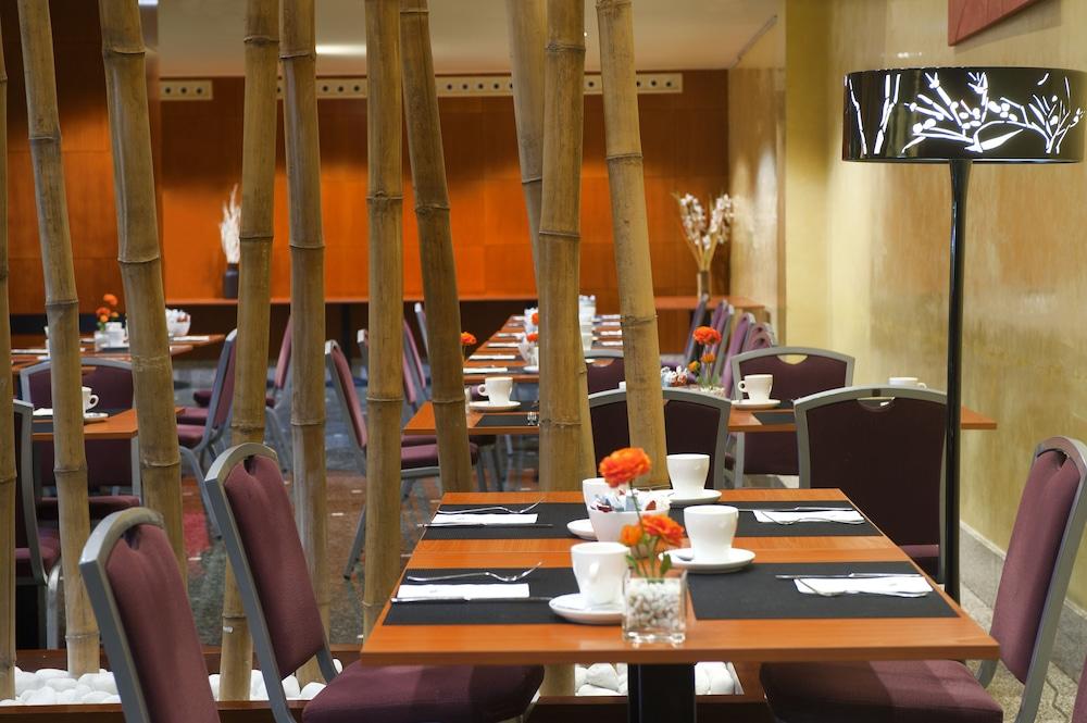 Eurostars Gran Madrid Hotel Alcobendas Ngoại thất bức ảnh