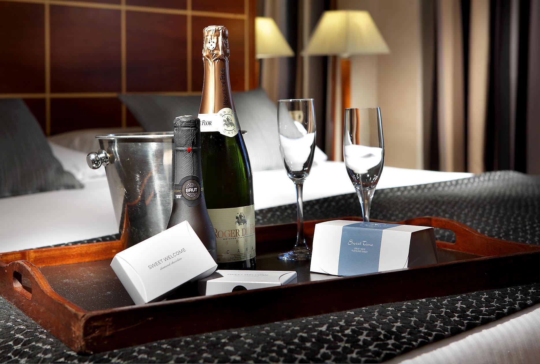 Eurostars Gran Madrid Hotel Alcobendas Ngoại thất bức ảnh
